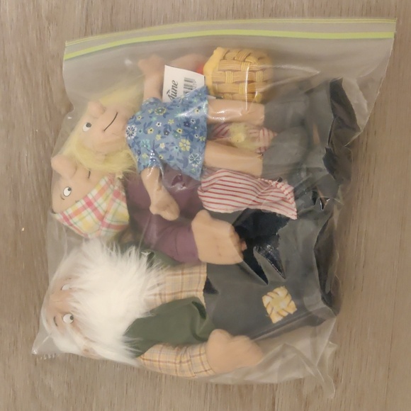 Family Doll Set with Basket - Multicolor - Picture 10 of 10